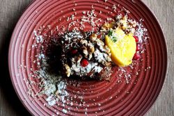 Maduixa enciamera 24 cm